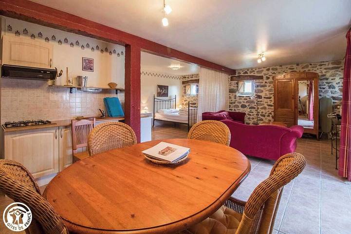 Location de vacances pour 2 personnes, avec jardin à Bagnols