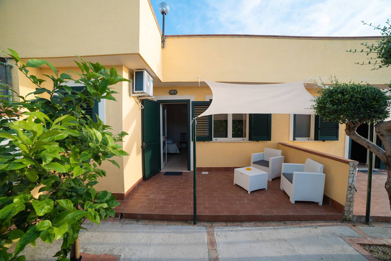 Alojamiento y desayuno 'Camera One Vista Cortile' con terraza compartida y aire acondicionado in Cilento