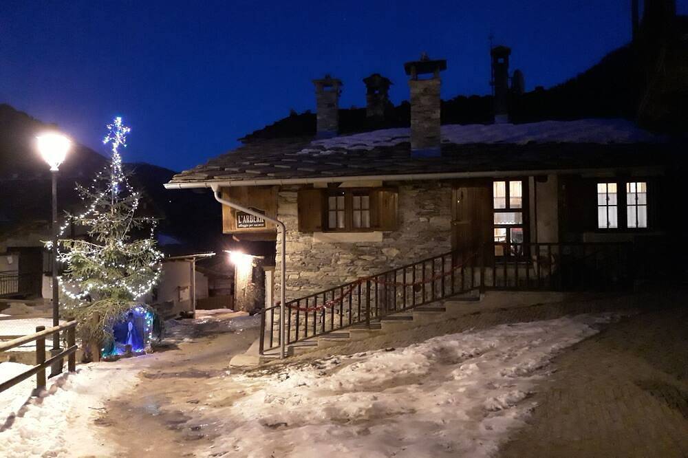 Hütte in charakteristischem Bergdorf in Bellino, Cuneo Provinz
