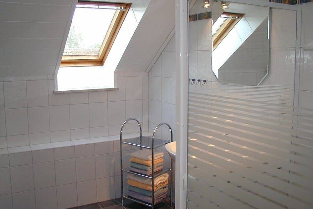 Ganze Wohnung, Großzügige Ferienwohnung (80qm) mit Garten und Wlan in Ellzee, Bayerisch Schwaben