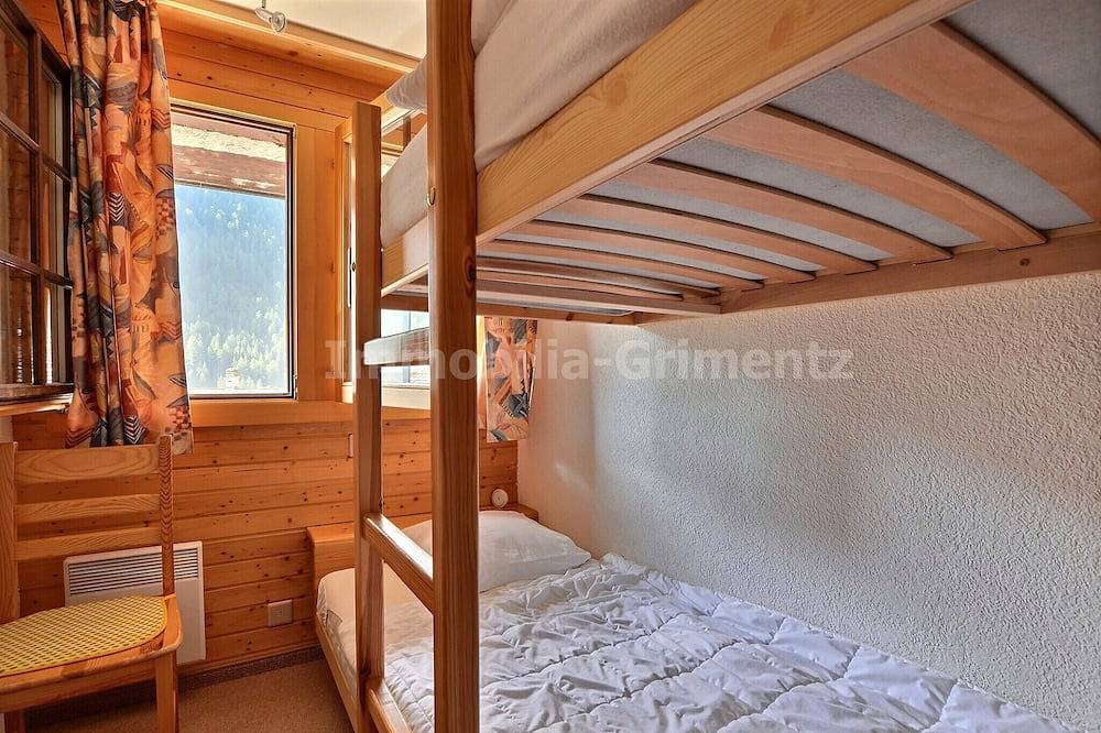 Appartamento intero, Appartement confortable sur 2 étages pour 6 à 8 personnes, salon avec 1 divan-lit double, coin cuisi in Grimentz, Anniviers