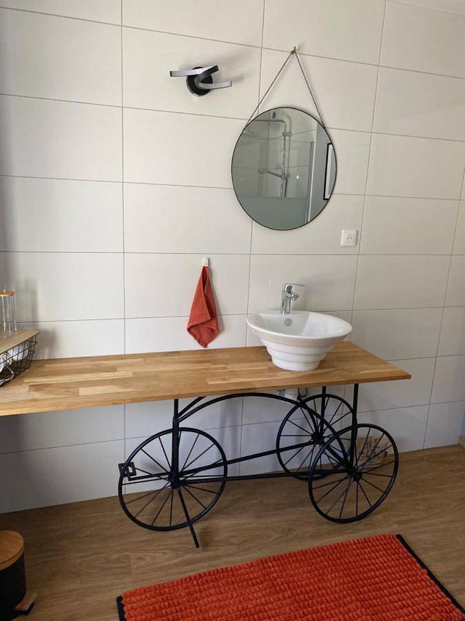 Location de vacances pour 4 personnes, avec terrasse et jardin, adapté aux familles à Semide