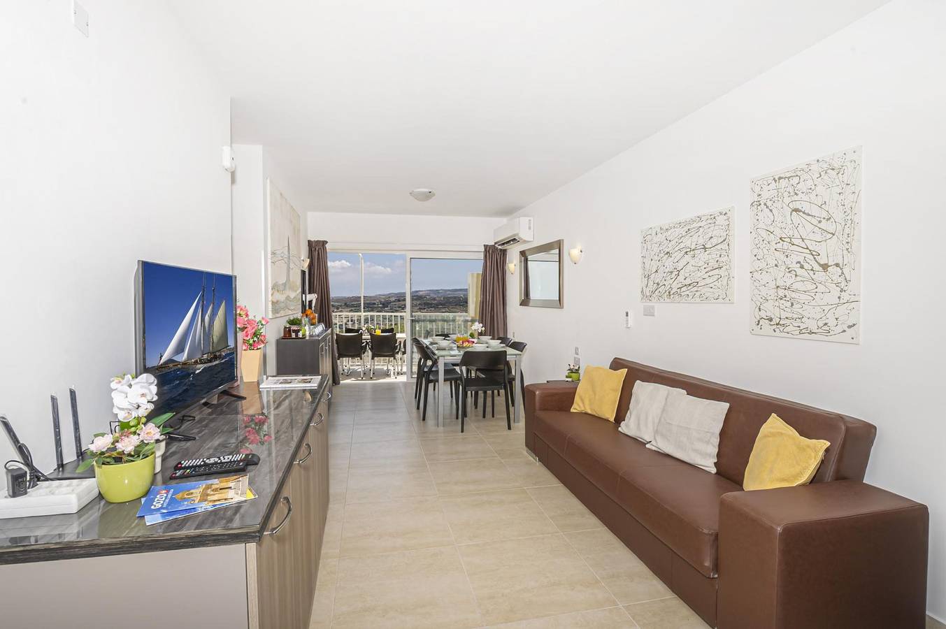 Hel lägenhet, Summer Breeze Penthouse with Hot Tub in il-Mellieha, Mellieha