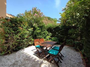 Gîte pour 3 personnes, avec terrasse et jardin, animaux acceptés dans Port Pin Rolland