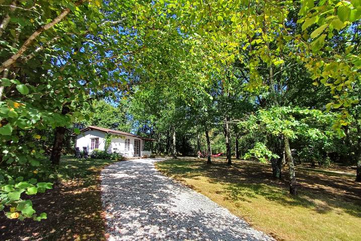 Gîte pour 2 personnes, avec piscine à Villars (Aquitaine)