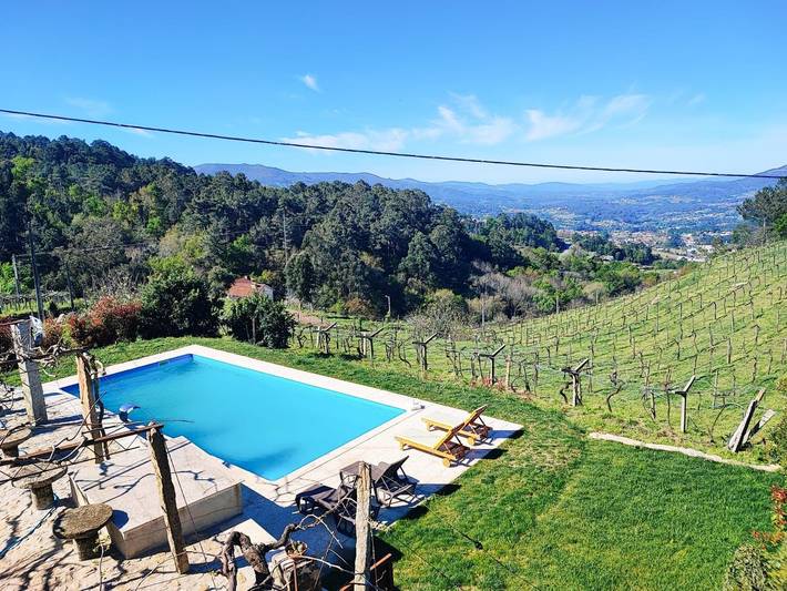 Maison de campagne pour 7 personnes, avec Terrasse ainsi que Jardin et Piscine à Melgaço