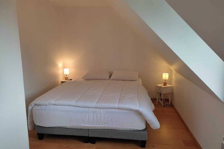 Maison familiale Bretonne - 100 m² .
A 10 mn à pieds du port de Paimpol. in Ploubazlanec, Côte de Goëlo