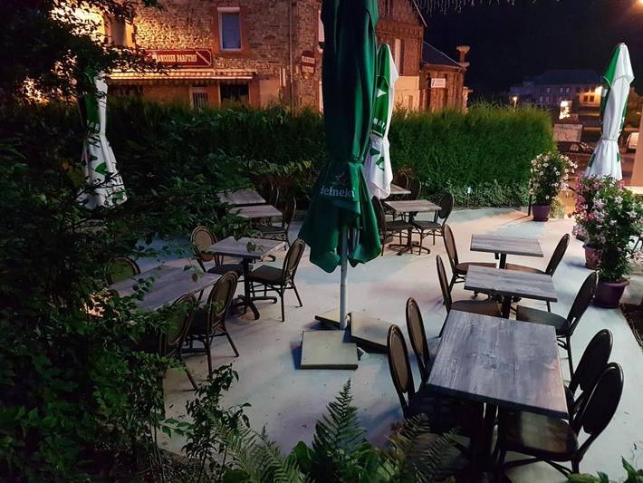 Hôtel pour 2 personnes, avec terrasse et vue à Monthermé - 2