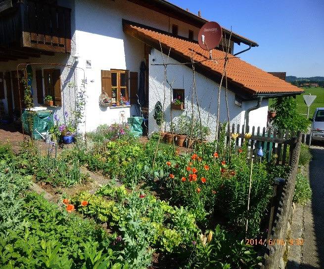 Ganze Ferienwohnung, Appartement Schelhas - Ferienwohnung in ruhiger Lage, sep. Schlafzimmer, Balkon, 60qm in Prien am Chiemsee, Chiemsee