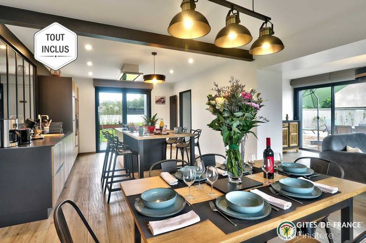 Gîte pour 6 personnes, avec terrasse ainsi que jardin et jacuzzi