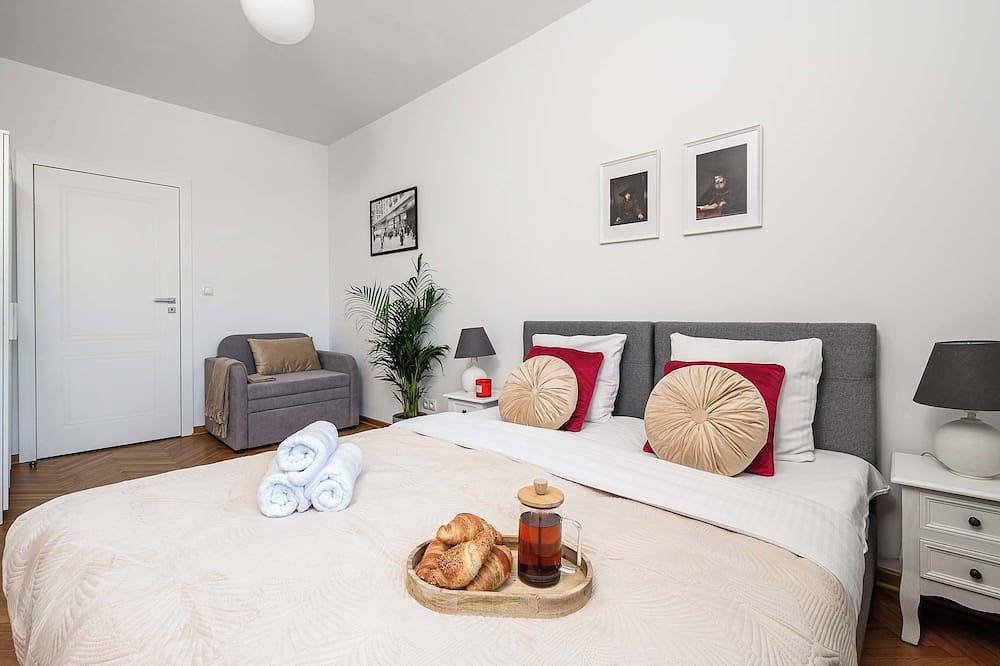 Appartamento intero, Lumina 3-room apart near the Royal Castle in Varsavia Śródmieście, Varsavia