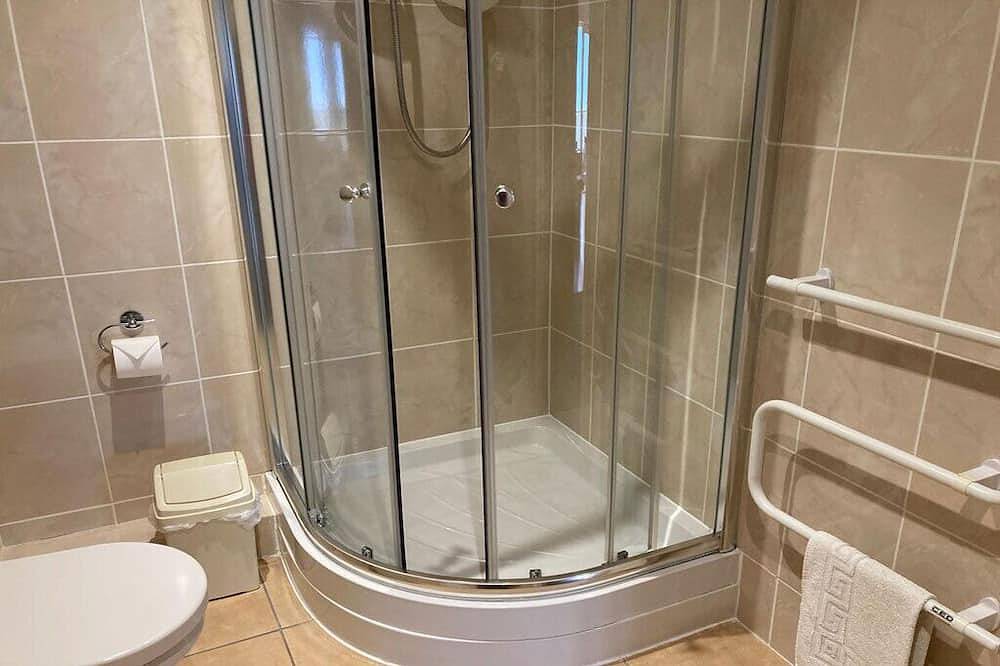 Entire apartment, Location Location! Spacious 2 Bed Apt Hastings - Country & Sea Views in Hastings, East Sussex