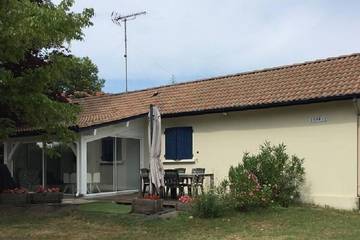 Gîte pour 4 personnes, avec jardin à Sainte-Eulalie-en-Born