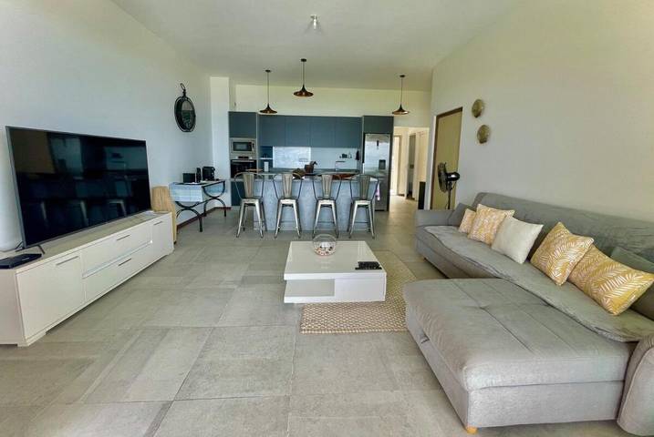 Appartement de vacances pour 4 personnes, avec vue ainsi que jardin et piscine