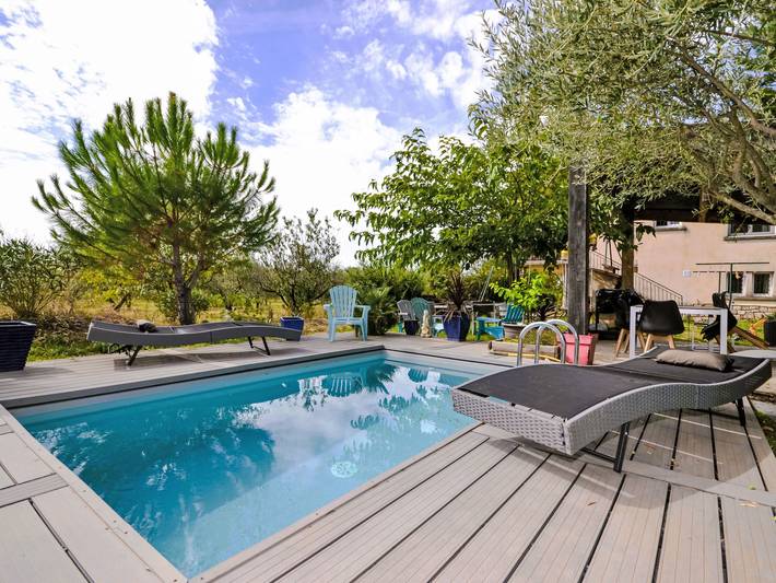 Gîte pour 4 personnes, avec terrasse à Peypin-d'Aigues