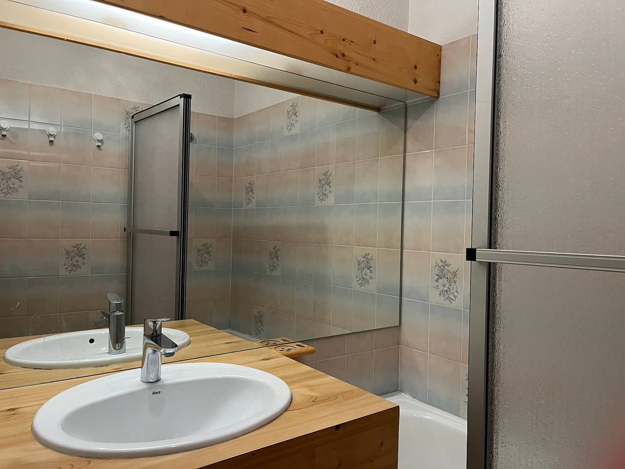 Appartement entier, Appartement 2 pièces avec accès piscine, près des pistes, 4 personnes max in Pralognan-la-Vanoise, Massif de la Vanoise