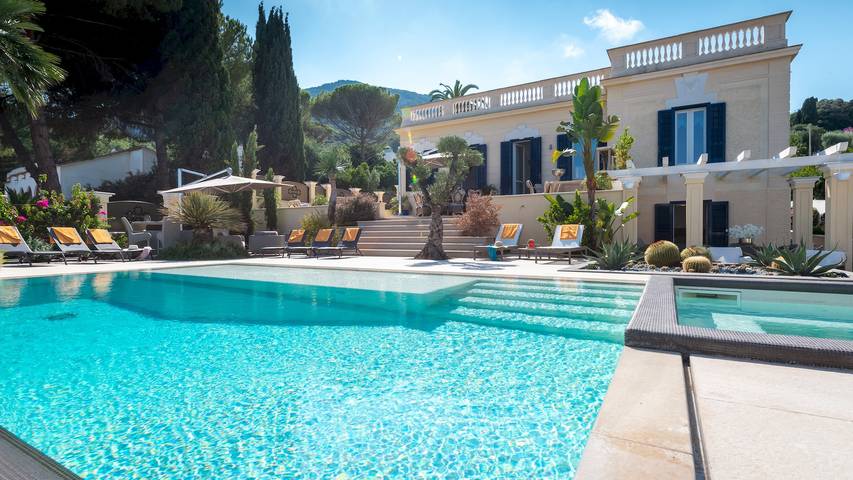 Villa per 8 persone, con Balcone e Idromassaggio nonché Giardino nel Lazio