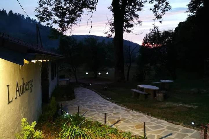 Casa rural para 15 personas, con terraza además de sauna y jardín - 1