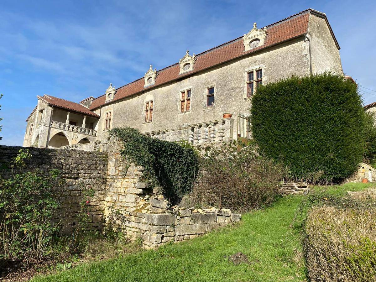 Suite de charme au château de Cibioux in Surin (Thaïlande), Vienne (France)