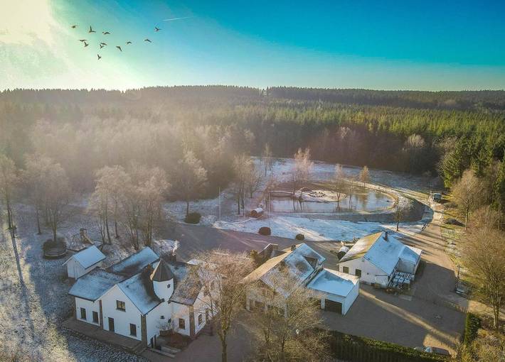 Cottage pour 16 personnes, avec sauna ainsi que jardin et vue, animaux acceptés à Jalhay