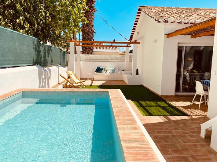 Ferienhaus für 8 Personen, mit Pool und Garten - 1
