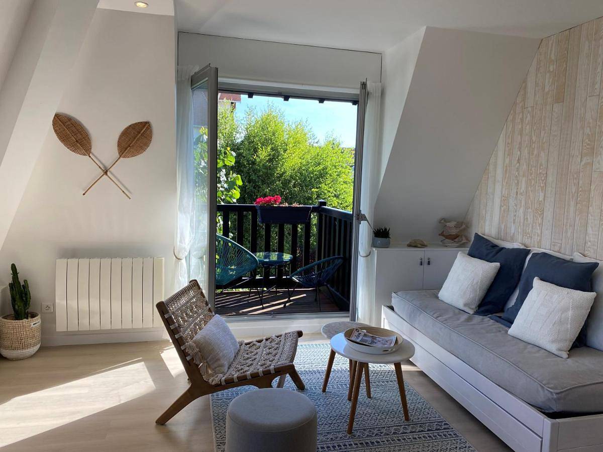 Appartement entier, One-Bedroom Apartment in Tourgéville, Région de Lisieux