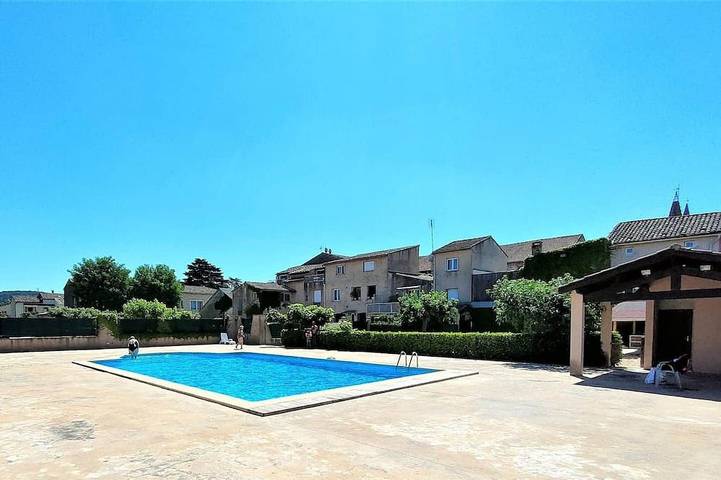 Appartement de vacances pour 4 personnes, avec piscine, animaux acceptés