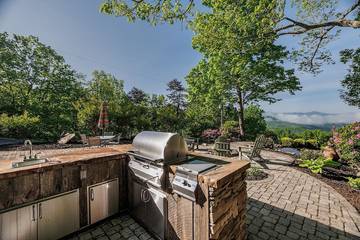 Log Cabin for 10 Guests in Fontana Lake, Swain County, Picture 3
