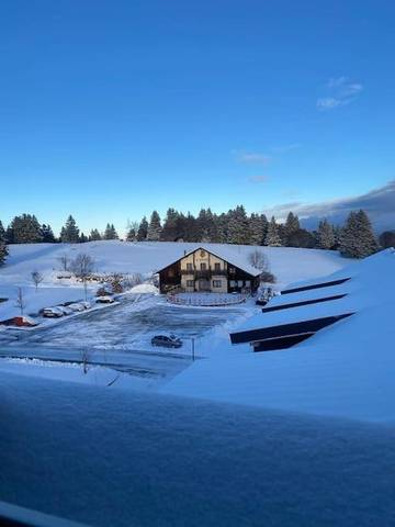 Gîte pour 5 personnes, avec vue à Pugny-Chatenod