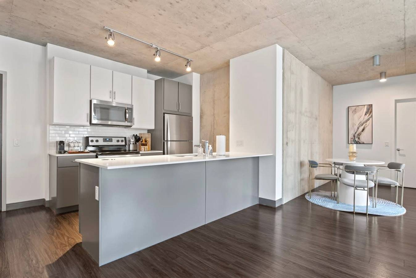 Apartamento entero, Urban Retreat  2Br  City Views  Near Shops in Chicago, Condado de Cook