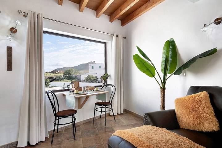 Ferienhaus 'Guenia I' mit Bergblick, Wlan und Klimaanlage in El Mojón (Lanzarote), Teguise
