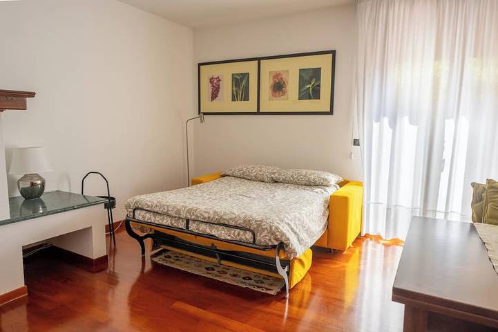 Ganze Wohnung, Elegant apartment with garden and parking spot, close to Airport and Venice in Venedig, Lagune von Venedig