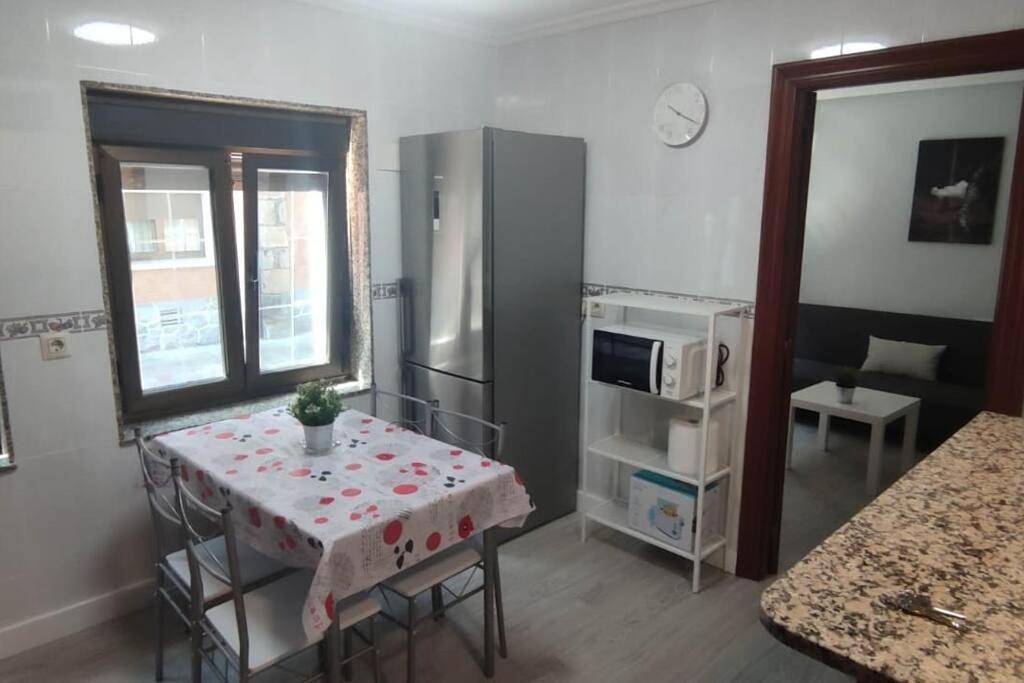 Apartamento entero, Two-Bedroom Apartment in La Felguera, Langreo