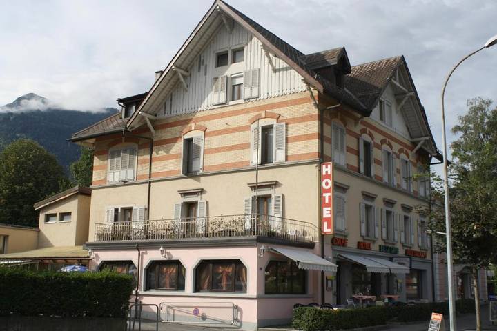 Hôtel pour 2 personnes, avec Terrasse à Monthey - 2