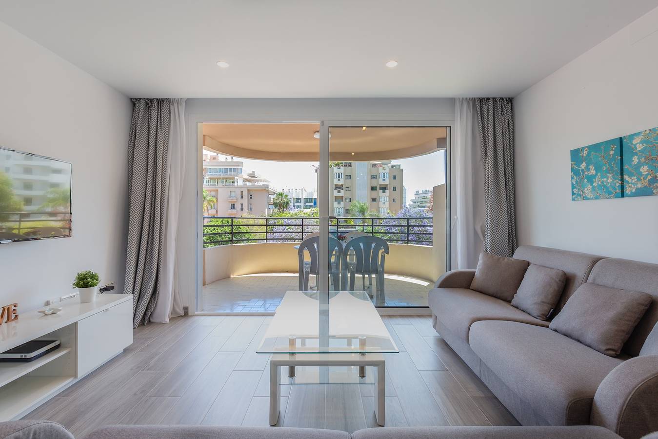 Appartement entier, Appartement central "Marbella Suites" près de la plage avec piscine, terrasse et climatisation in Marbella Centre, Marbella