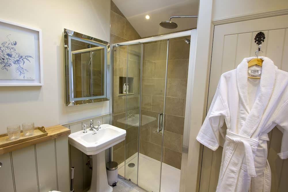 Converted Luxury Barn - The Potting Shed - Grade Ii listed in Cirencester, Gloucestershire