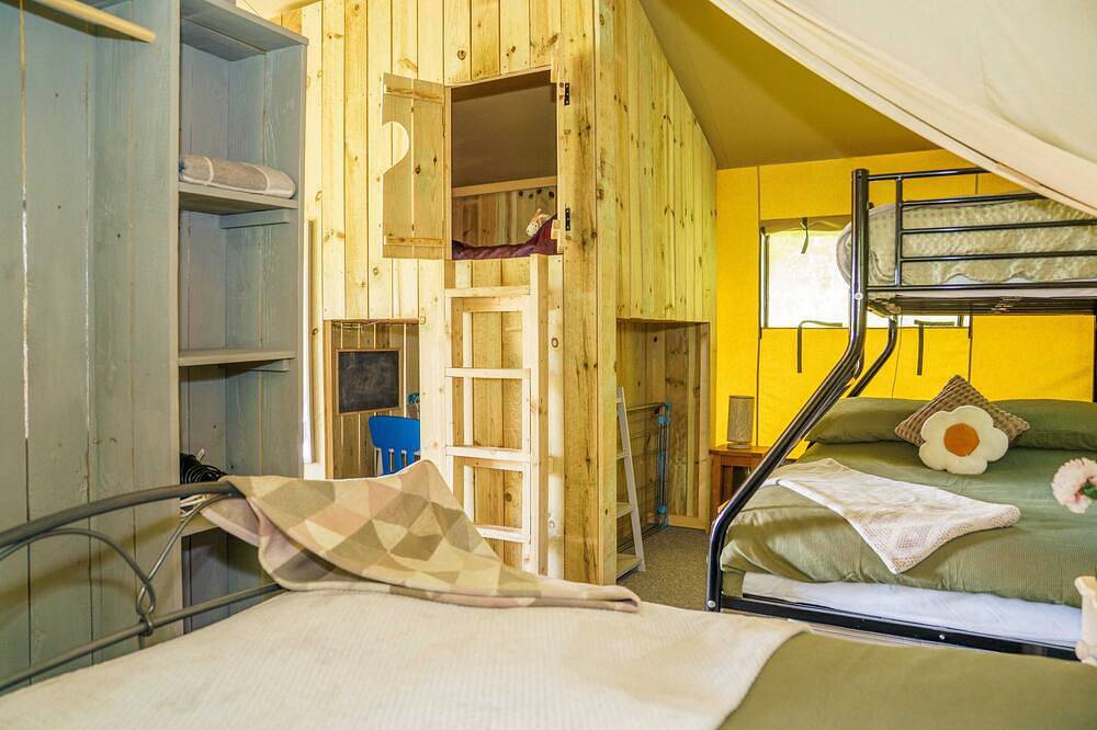 Spacious safari tents with unspoilt views of the Malvern Hills in Castlemorton, Worcestershire