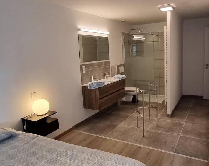 Location de vacances pour 8 personnes, avec vue ainsi que terrasse et jardin à Dalhem - 2