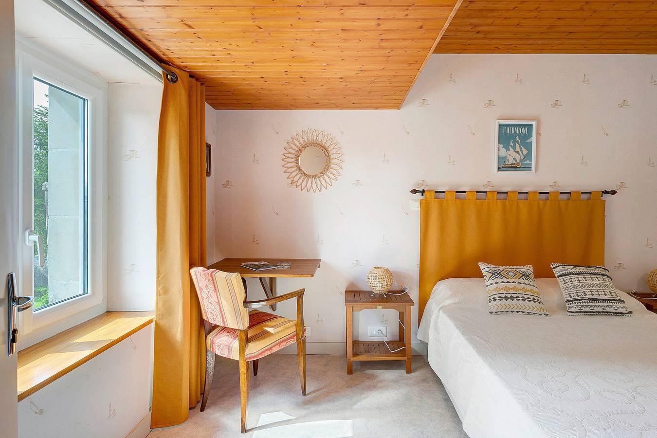 Chambres d’hôtes Hermione avec terrasse partagée, jardin commun et Wi-Fi in Pont-l'Abbé-d'Arnoult, Région de Saintes