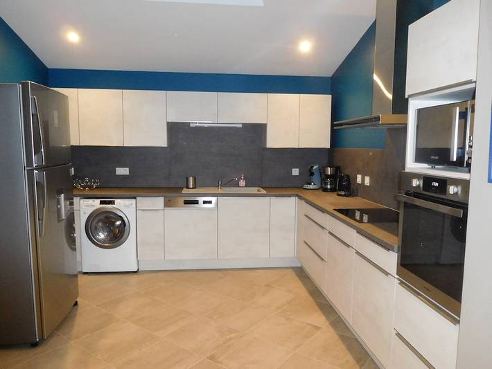 Gîte pour 14 personnes, avec jardin et terrasse à Thésée - 3