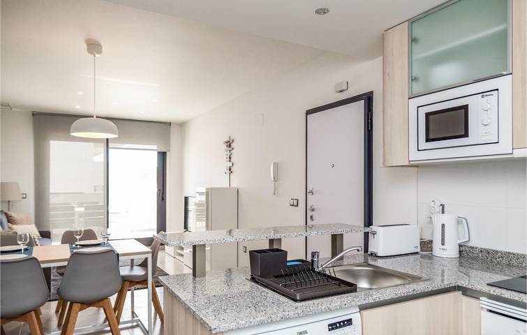 Ganze Ferienwohnung, Wohnung mit Meerblick: Parkplatz, AC, Pool & Terrasse! in Los Arenales del Sol, Elche