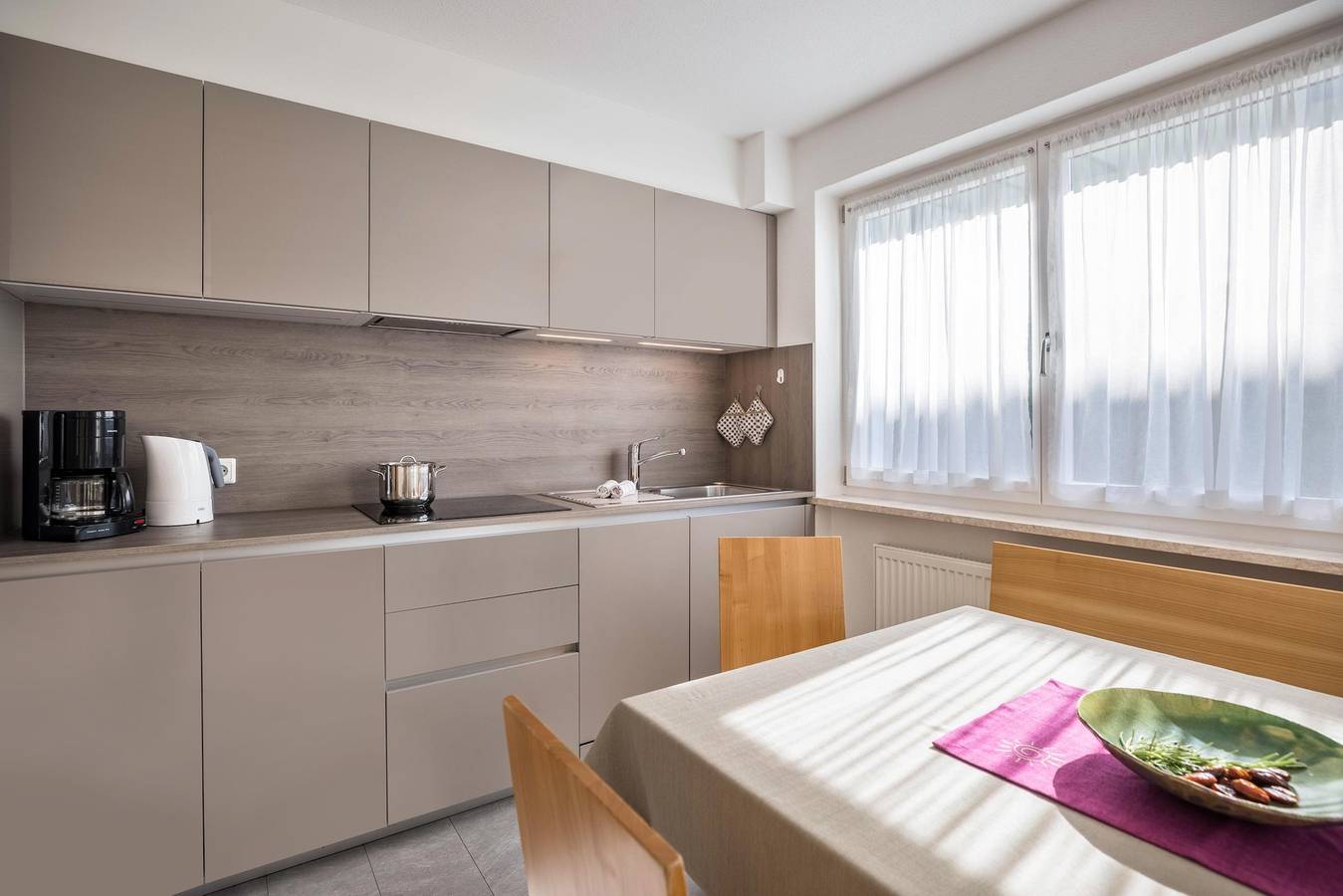 Ganze Wohnung, Apartment 'Kronsun Freude' mit Bergblick, privater Terrasse und Wlan in Percha, Kronplatz