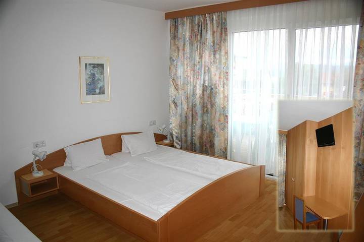 Doppelzimmer, Bad, Wc, Balkon in Karawanken und Bachergebirge, Sankt Kanzian am Klopeiner See