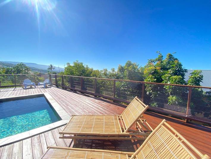 Villa pour 9 personnes, avec jardin ainsi que piscine et vue