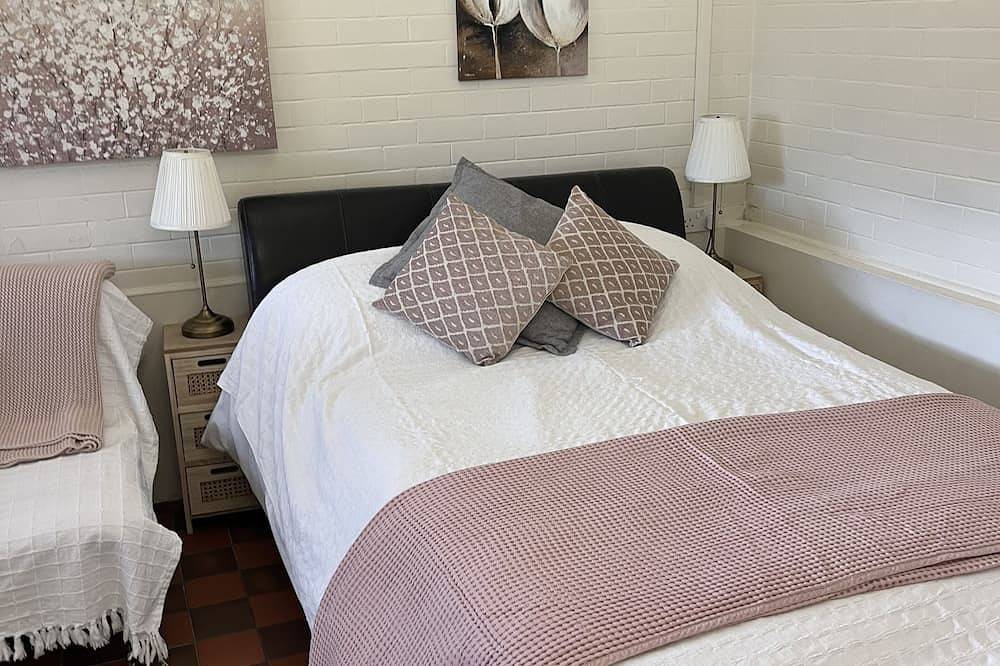 Converted from a old dairy into a beautiful, quaint cottage in The New Forest. in Bramshaw, Hampshire