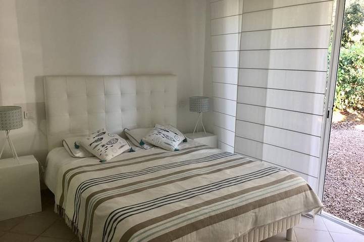 Lecci: Villa  Contemporaine  Cala Rossa, Lecci, Porto Vecchio in Cala Rossa, Lecci