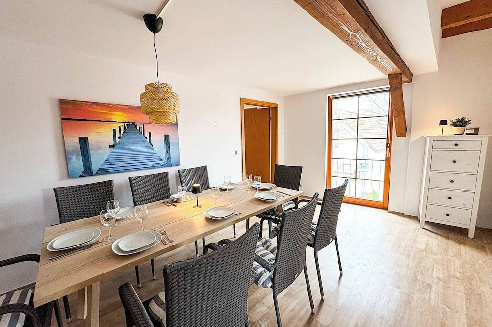 Ganze Wohnung, Helle und geräumige Wohnung in Süd-Berlin mit Parkplatz in Großbeeren, Teltow-Fläming