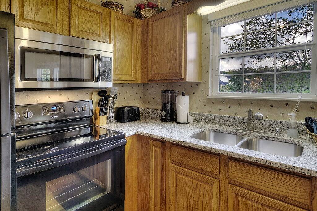 Wasser mit Whirlpool, Grill, Picknick-Tisch und Fischen-W 2 King Master-Suiten in Pigeon Forge, Sevier County