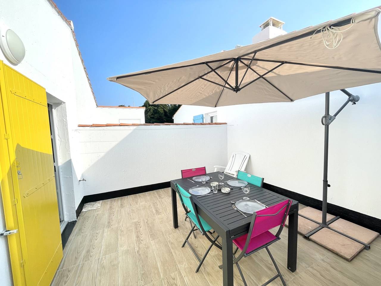Charming 1-Bed Apt with Pool, Tennis, and Beach Access in Bretignolles-sur-Mer, Loire Valley