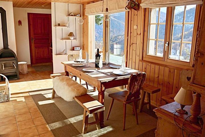 Ferienhaus für 10 Personen, mit Balkon und Terrasse sowie Garten und Ausblick in Vercorin